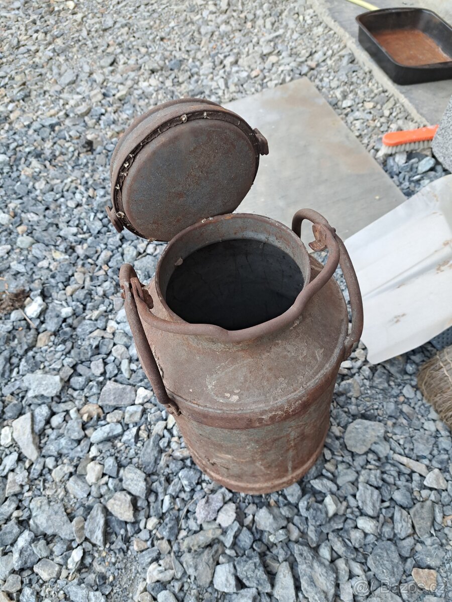 Stará nádoba-dekorace - 3