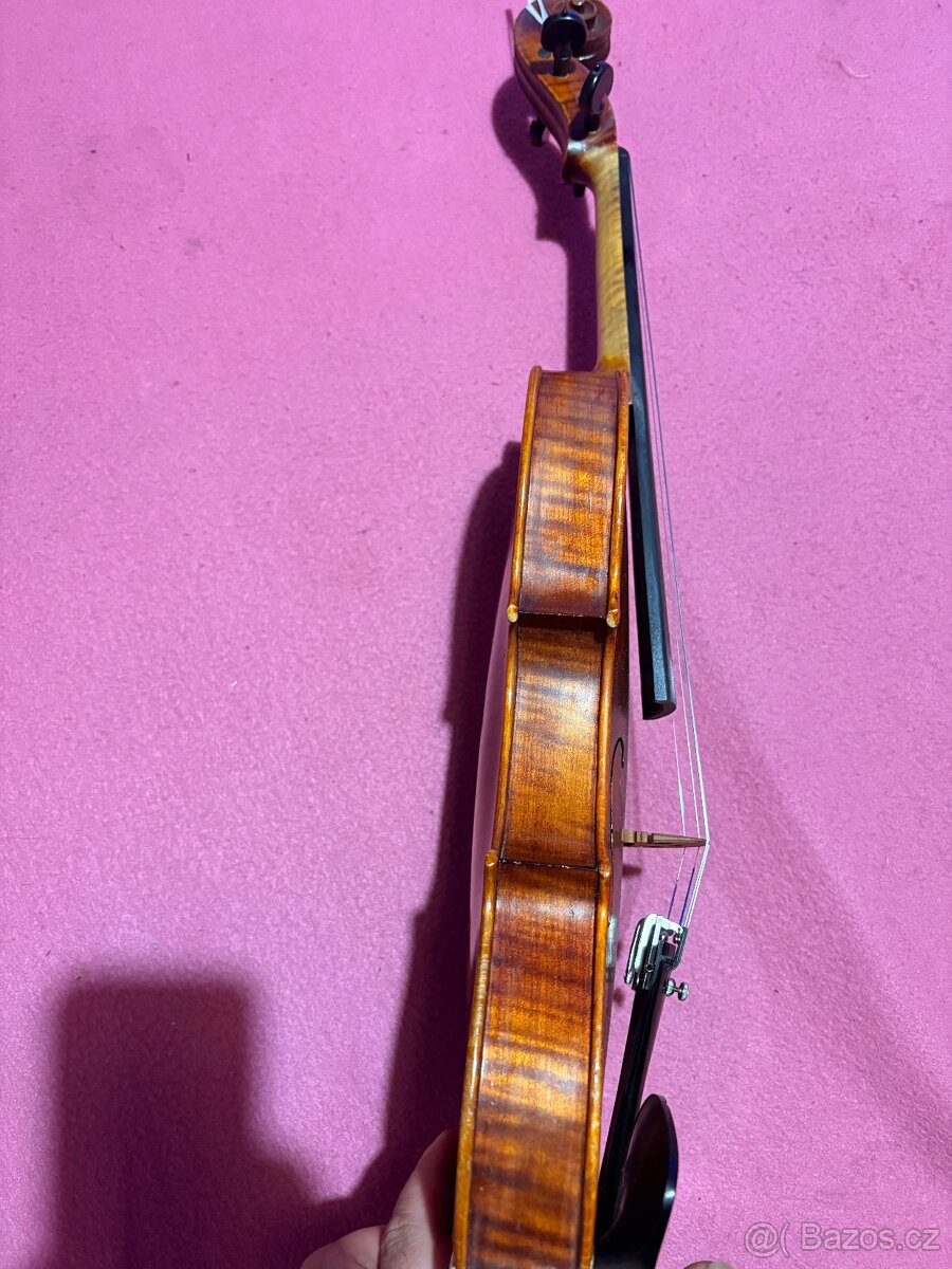 Husle 4/4 - 3