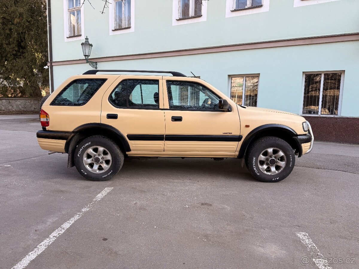 Opel Frontera 3.2 V6 manuál - 3