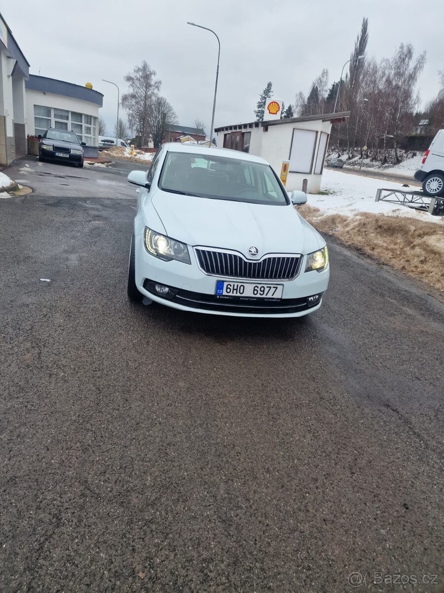 Škoda Superb 2 facelift elegance 1.8 tsi 118kw rok 2013/14 - 3