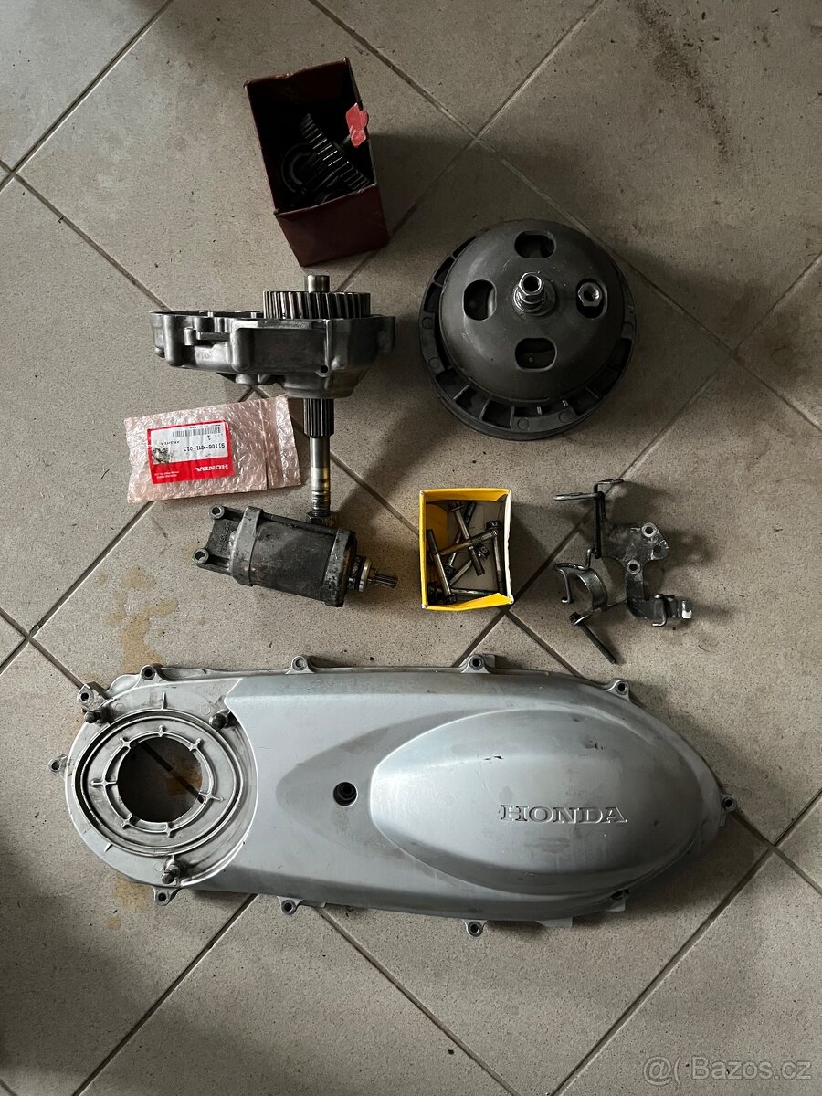 Honda SH 300 NF 02 - 3