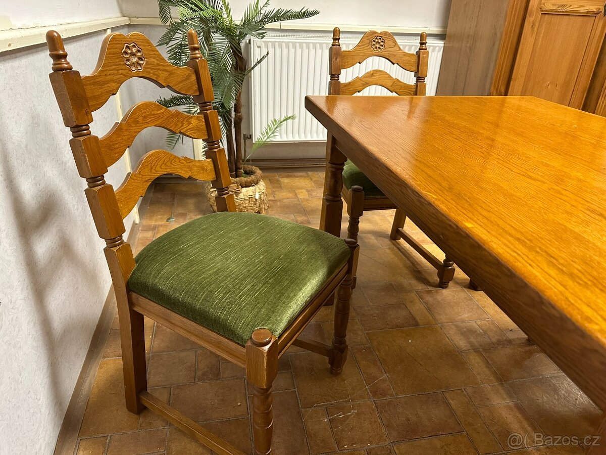 Rustikální jídelní set. Rozkládací stůl + 4 židle. - 3