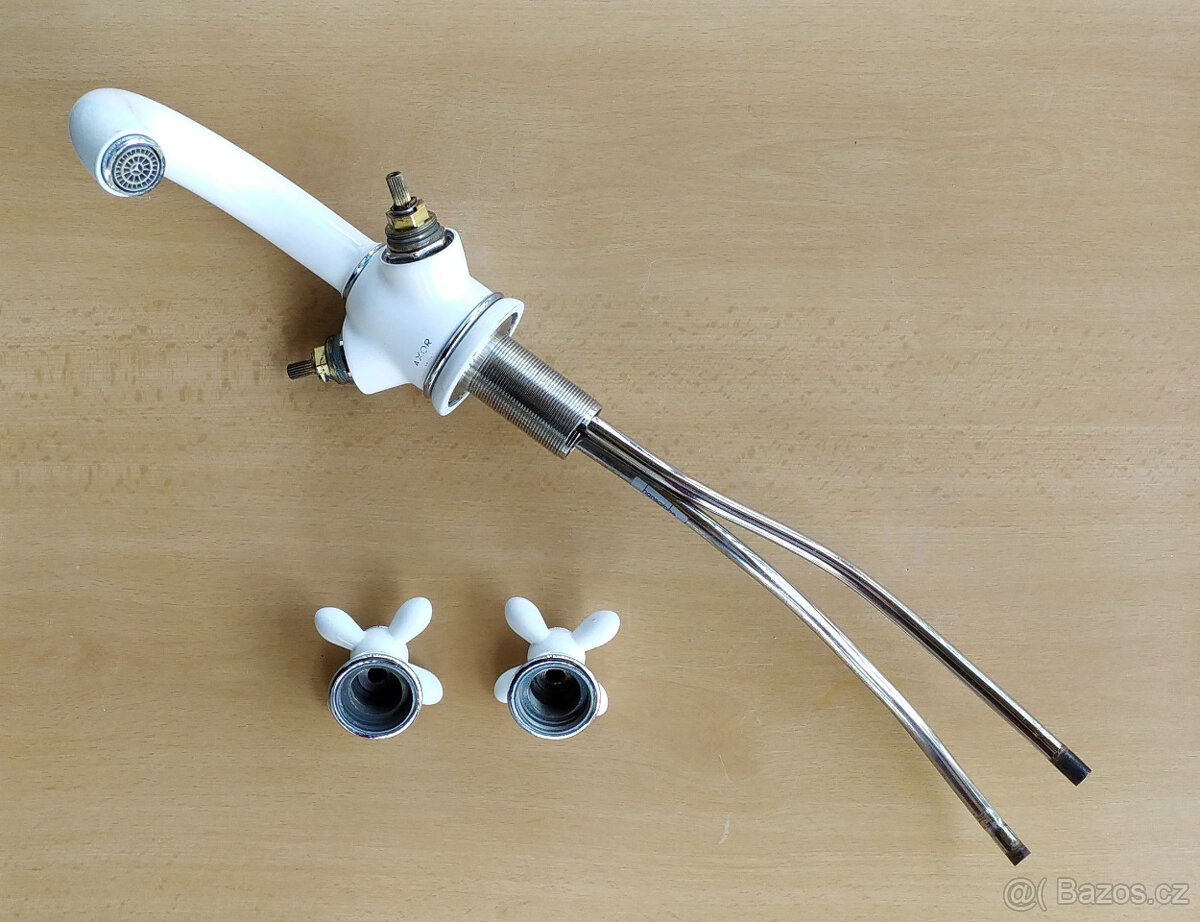 Bílá keramická umyvadlová baterie s výpustí zn. AXOR - 3