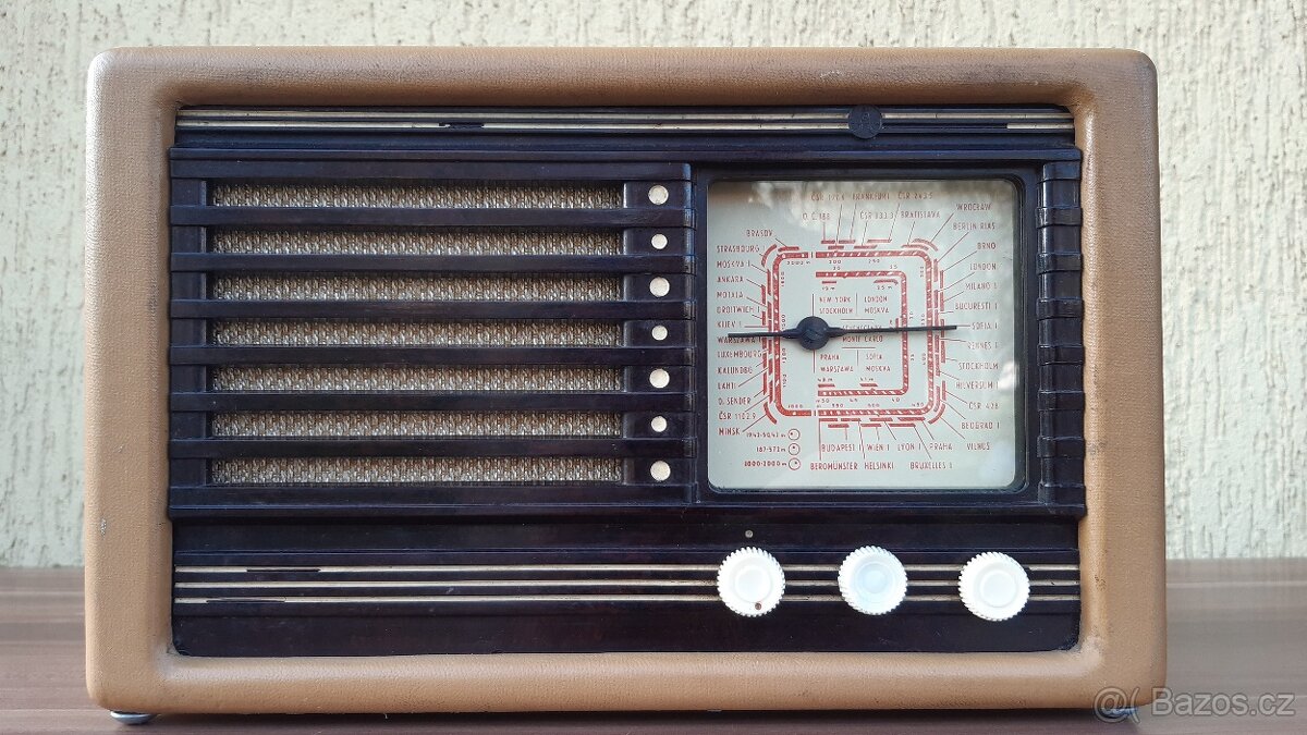 Elektronkové bateriové rádio TESLA 3101B - 3