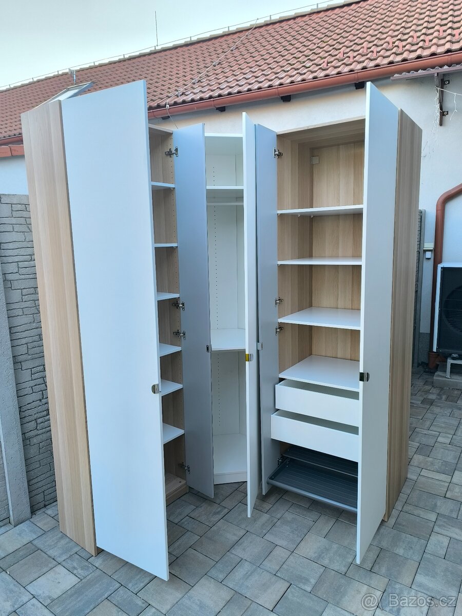 Prodám rohovou šatní skříň PAX - 3