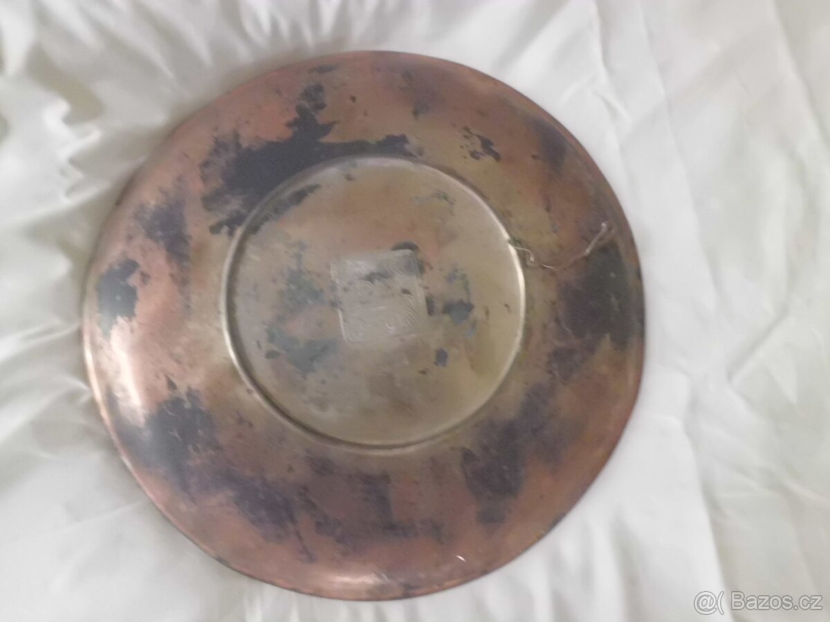 Starodávný Kovový velký Talíř s GEJŠAMI - JAPONSKO - ZNAČENO - 3