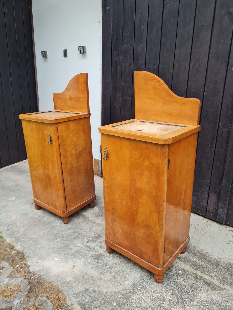 Starožitný nábytek - noční stolek - 3