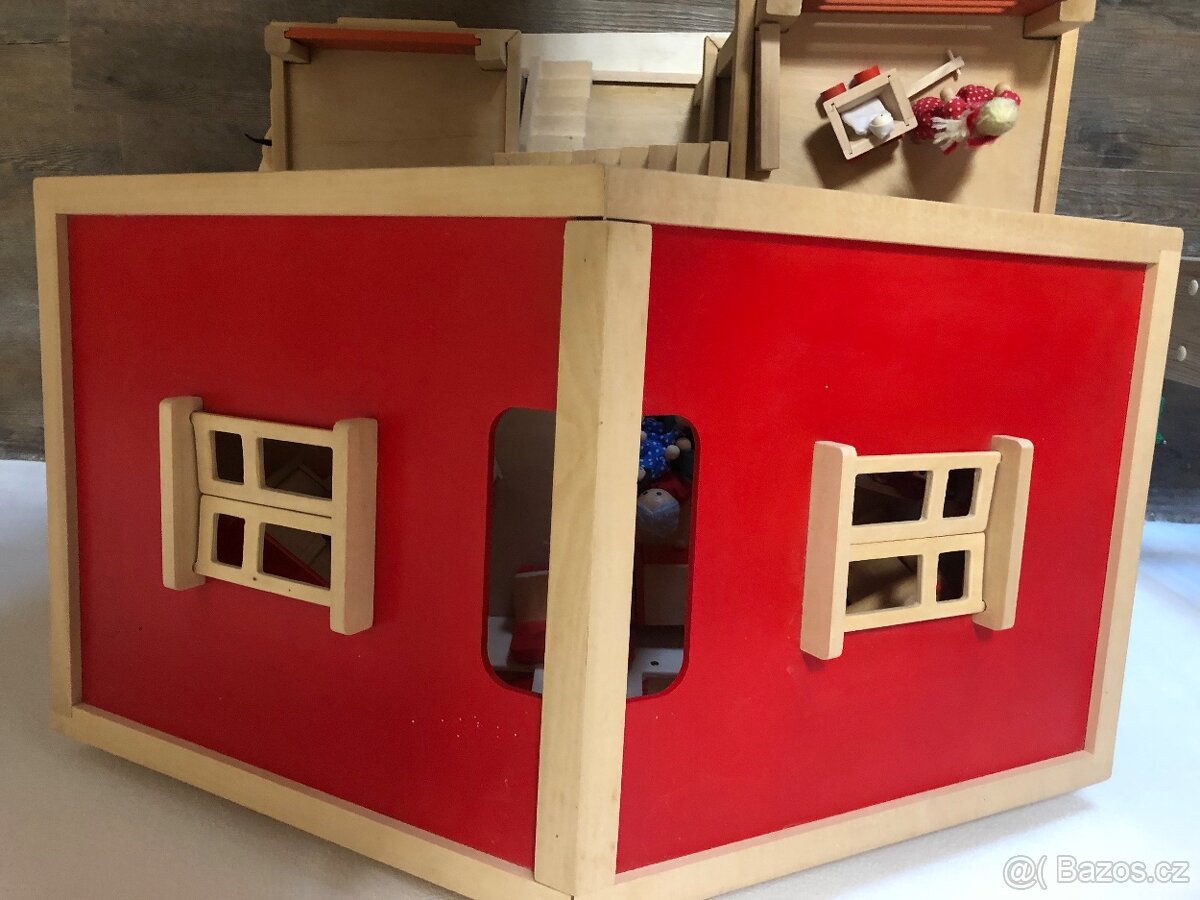 Dřevěný domeček pro panenky - 3