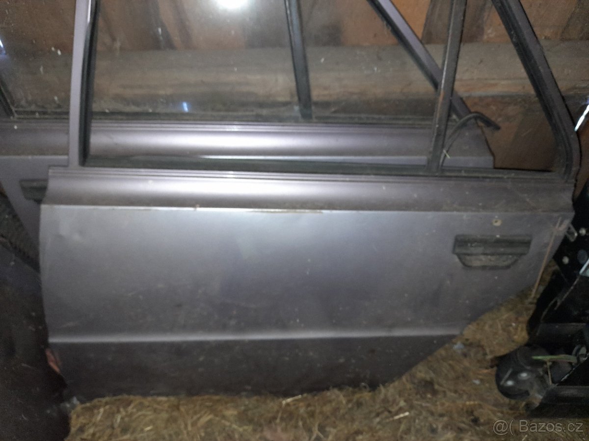 Dveře škoda120 M - 3