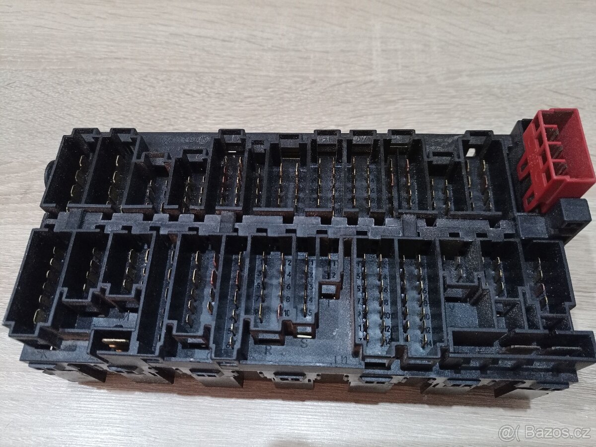 POISTKOVÝ PANEL VW POLO,GOLF, TRANSPORTER - 3