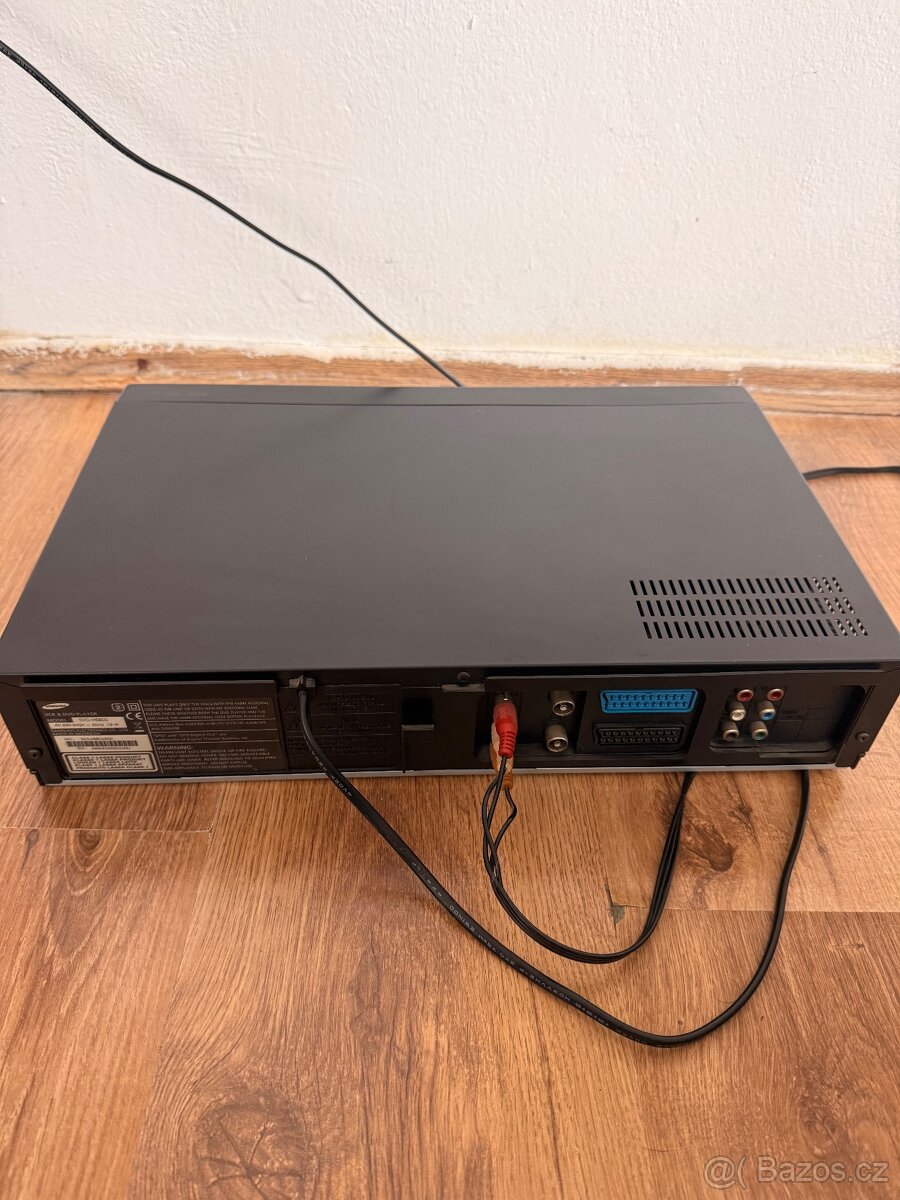 VHS a DVD přehrávač Samsung - 3