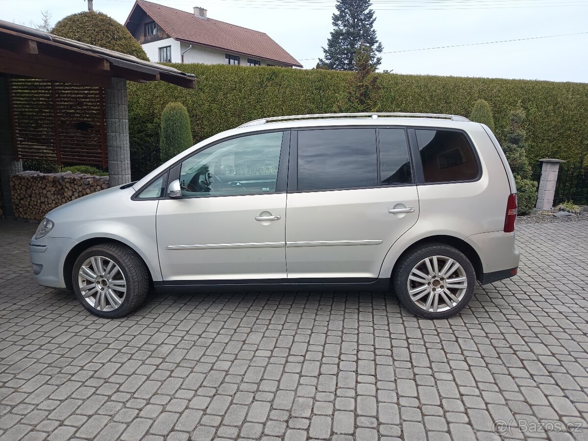 VW TOURAN 2.0 TDI ,103kW, 2009 - 3