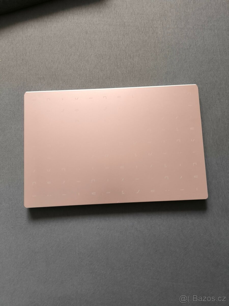 Asus VivoBook Go 15 – jako nový + myš a brašna - 3