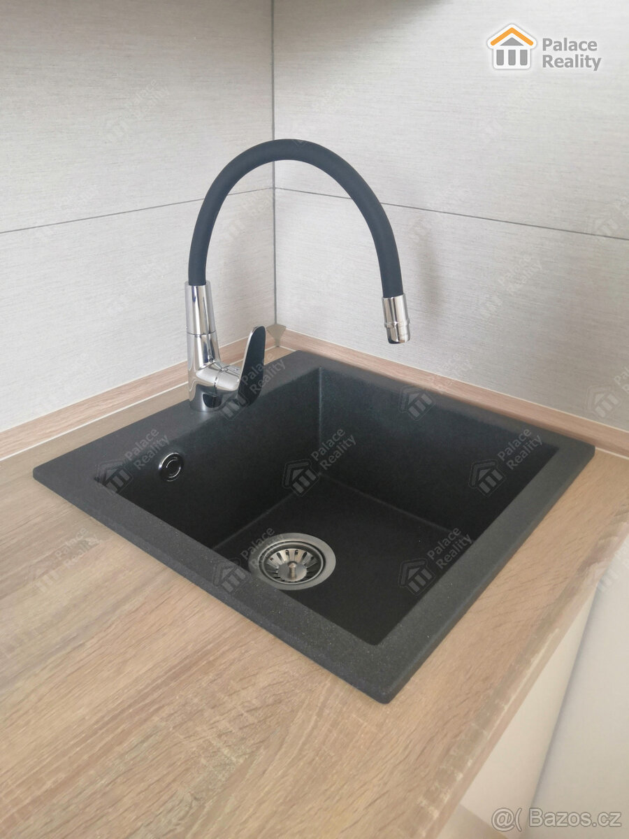 Prostorný byt 3+1 s lodžií - Náchod, ul. Bílá - 3