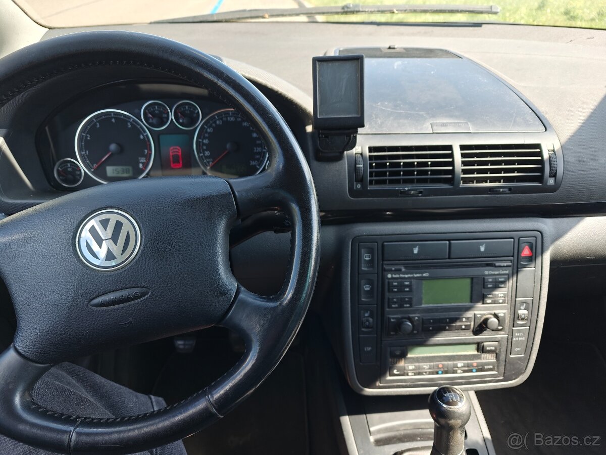 Sharan 2008 benzín 110kW 186tis.km STK 07/2027 - 3