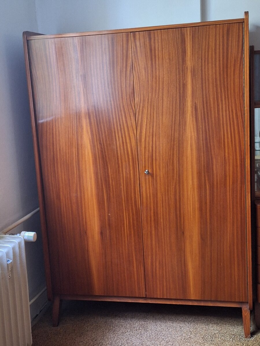 Sektorovy nábytek - 3