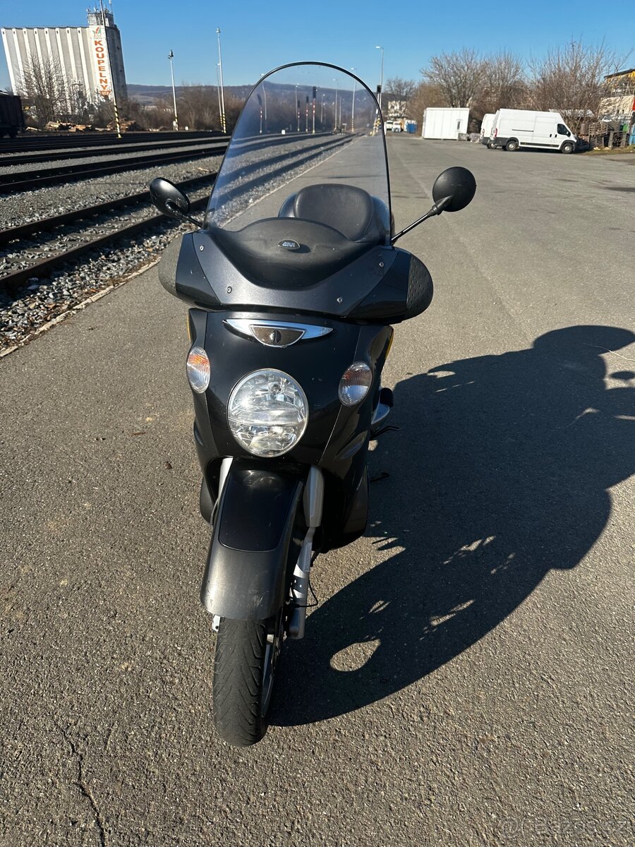 Aprilia Scarabeo 500 - 3