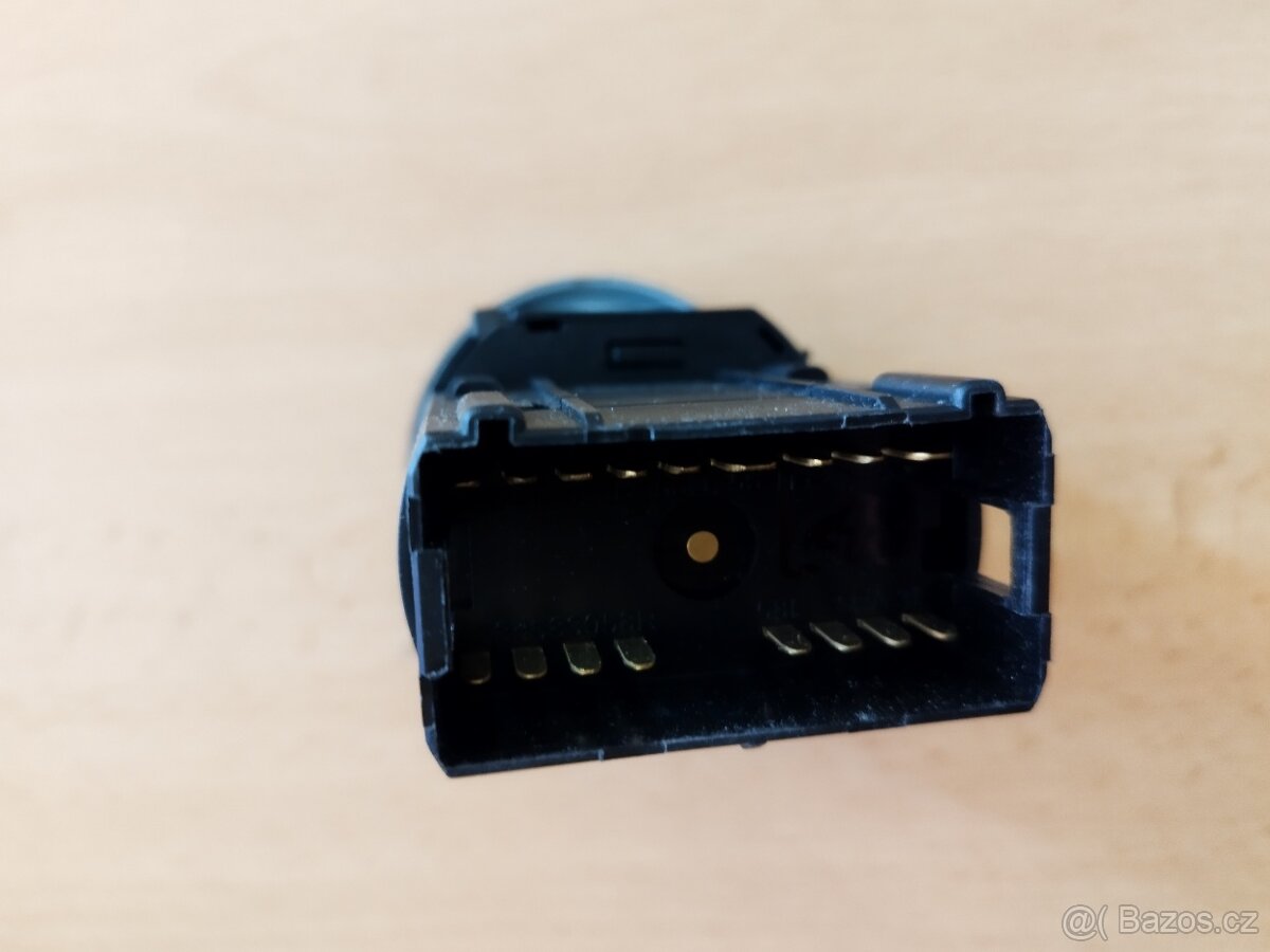 Škoda Octavia 1,VW - Spínač hlavních světel Borsehung NOVÝ - 3