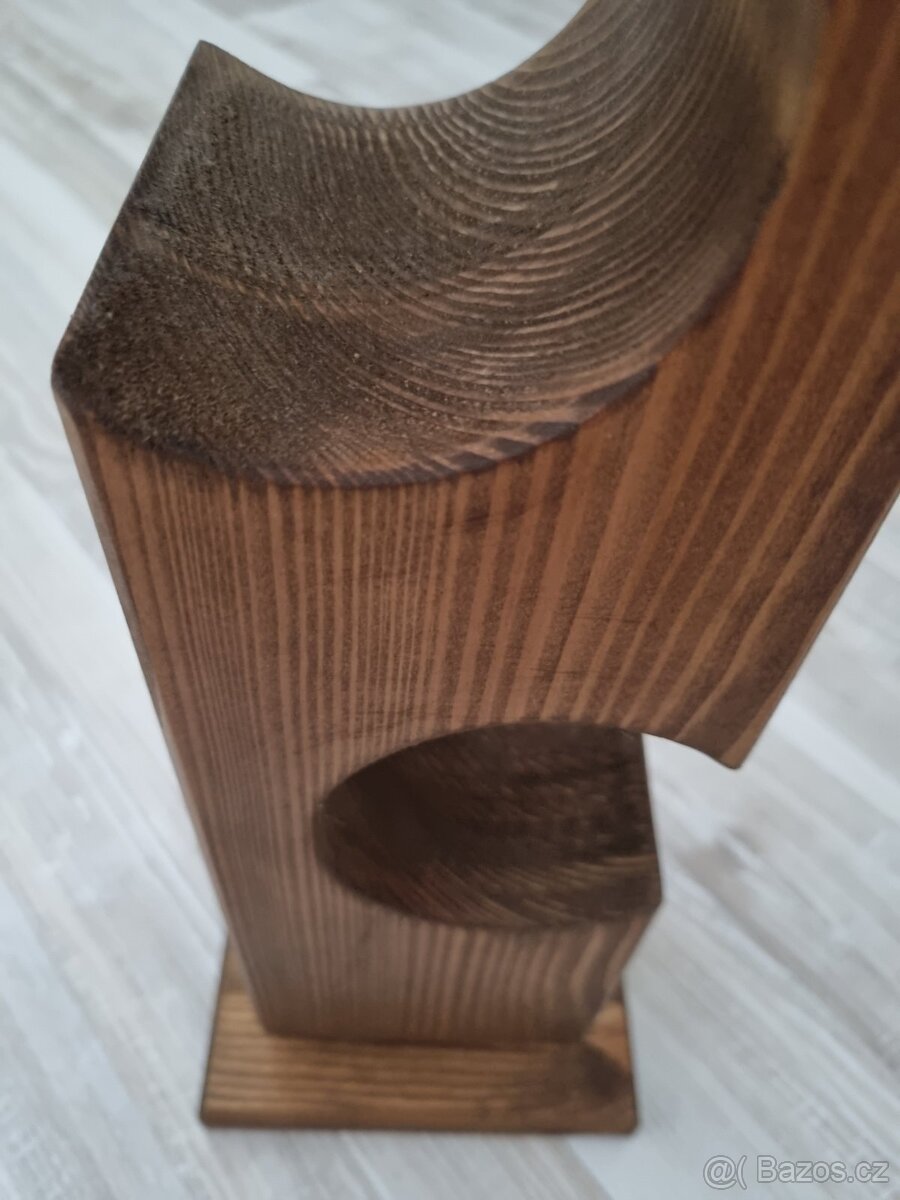 Moderní stojan na víno - 3