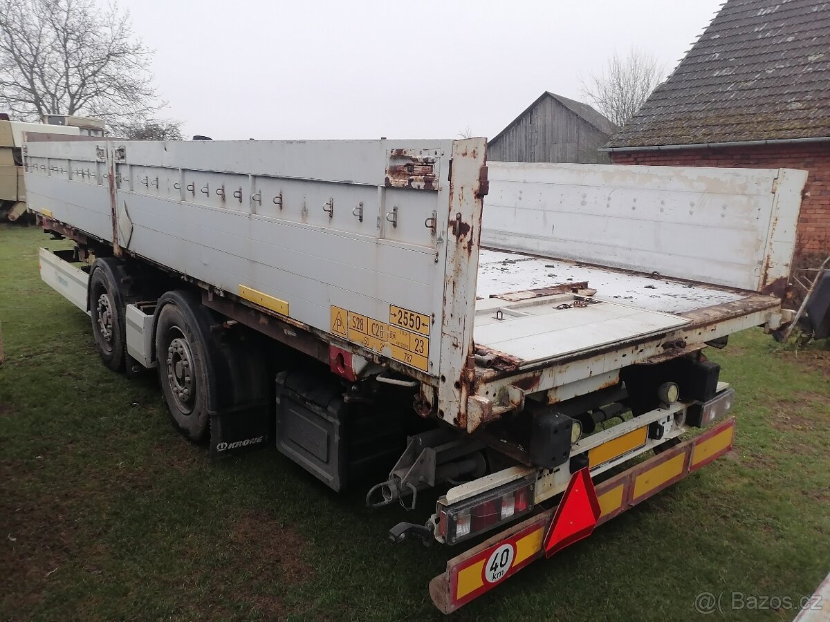 Traktorový přepravník balíků nebo stavební techniky - 3