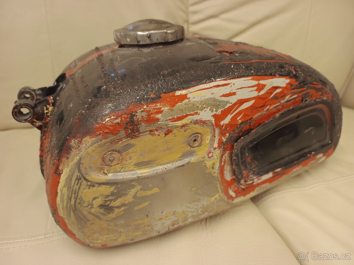 Nádrž Jawa Calif - 3