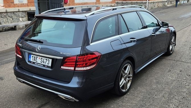 Mercedes-Benz Třídy E, 350DTAMGAIMATICLEDTAŽNÉ - 3