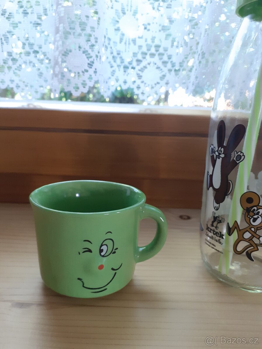 Láhev na pití a hrneček - 3