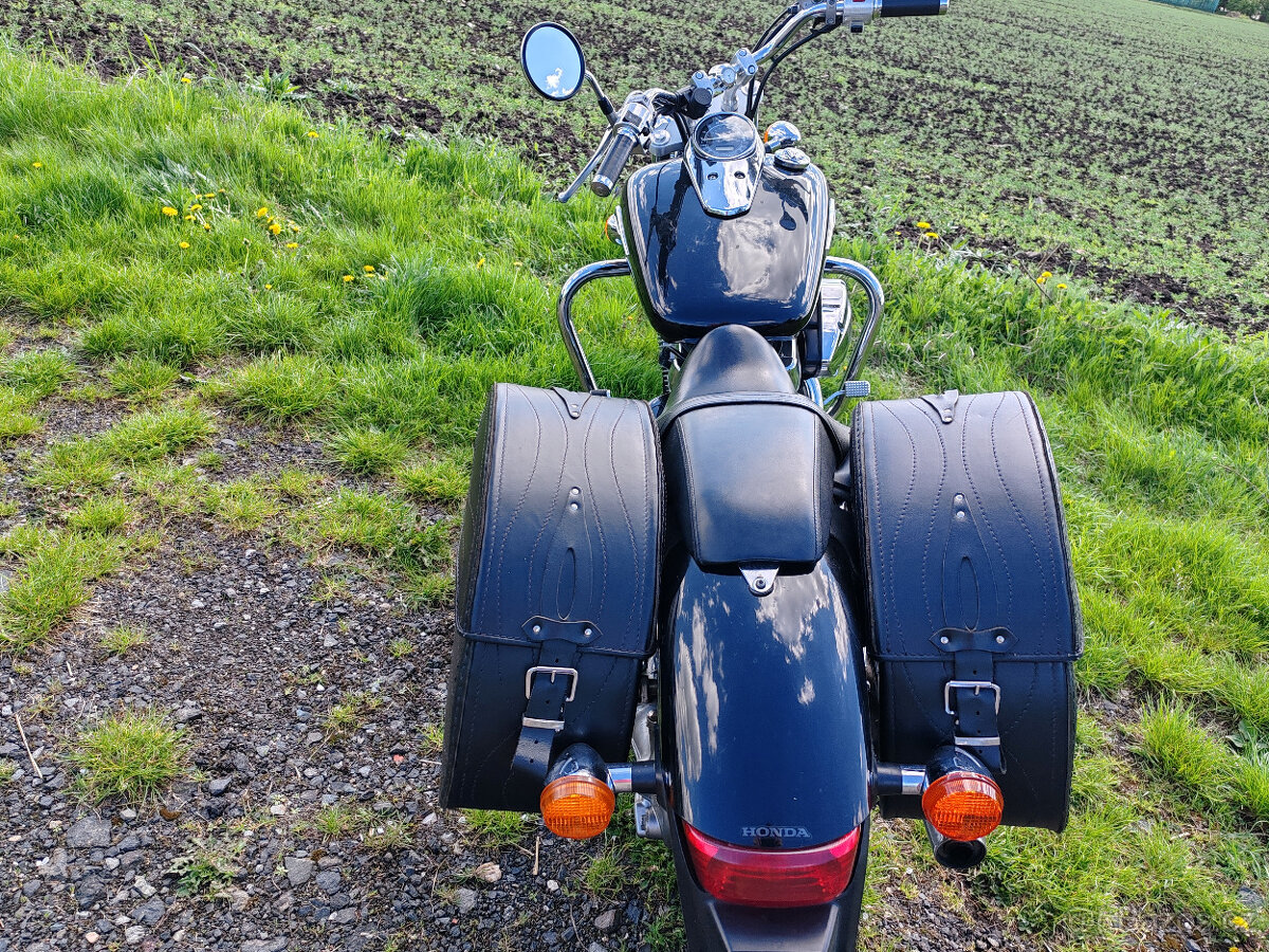 Honda Shadow Spirit 750 - 3