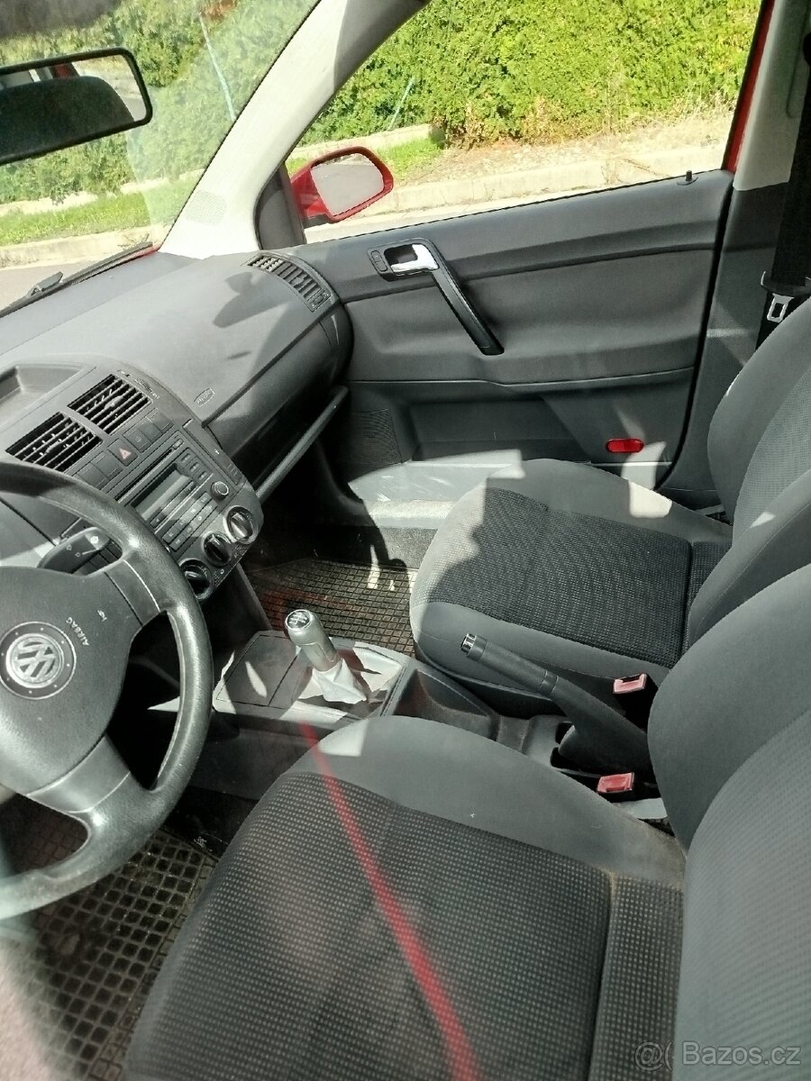 VW POLO 1,2 BENZÍN 2008 - 3