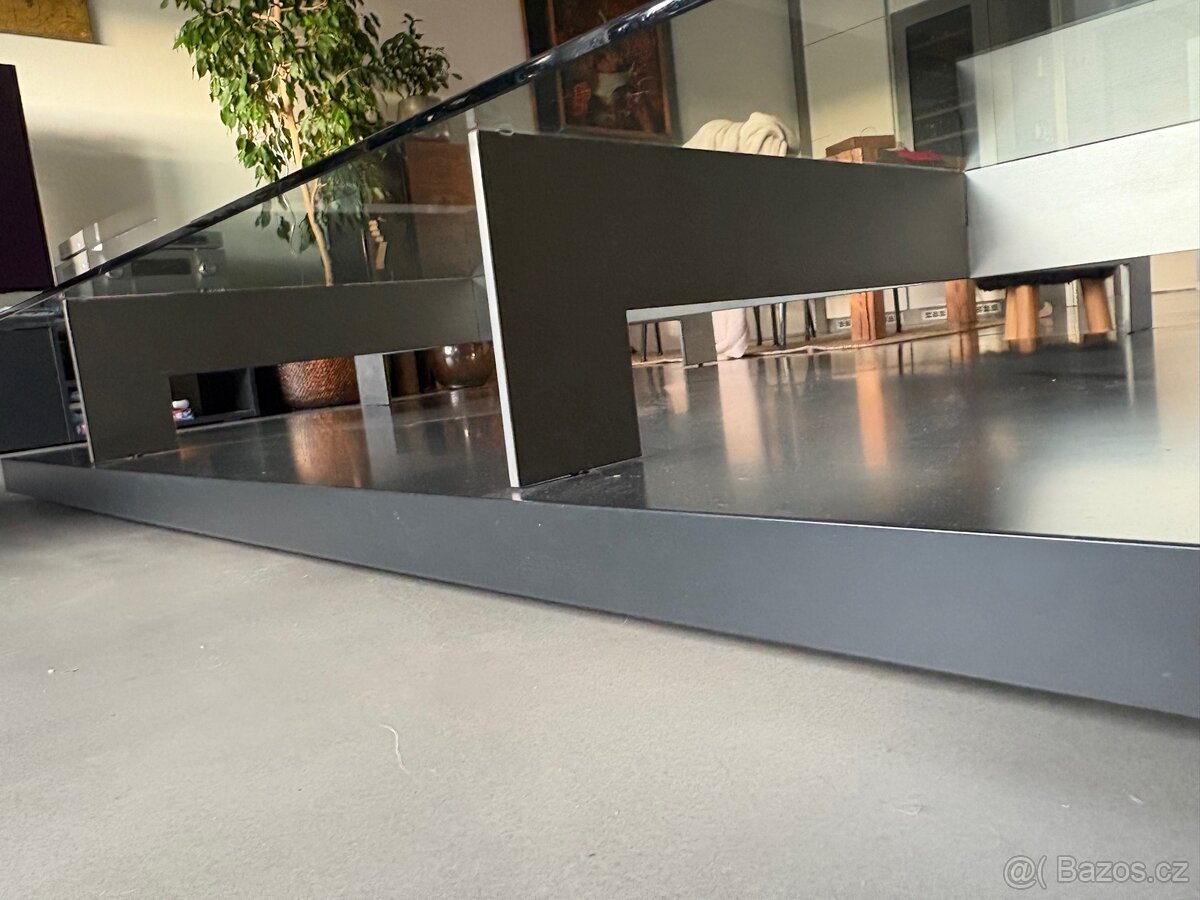 Konferencni stolek - 3