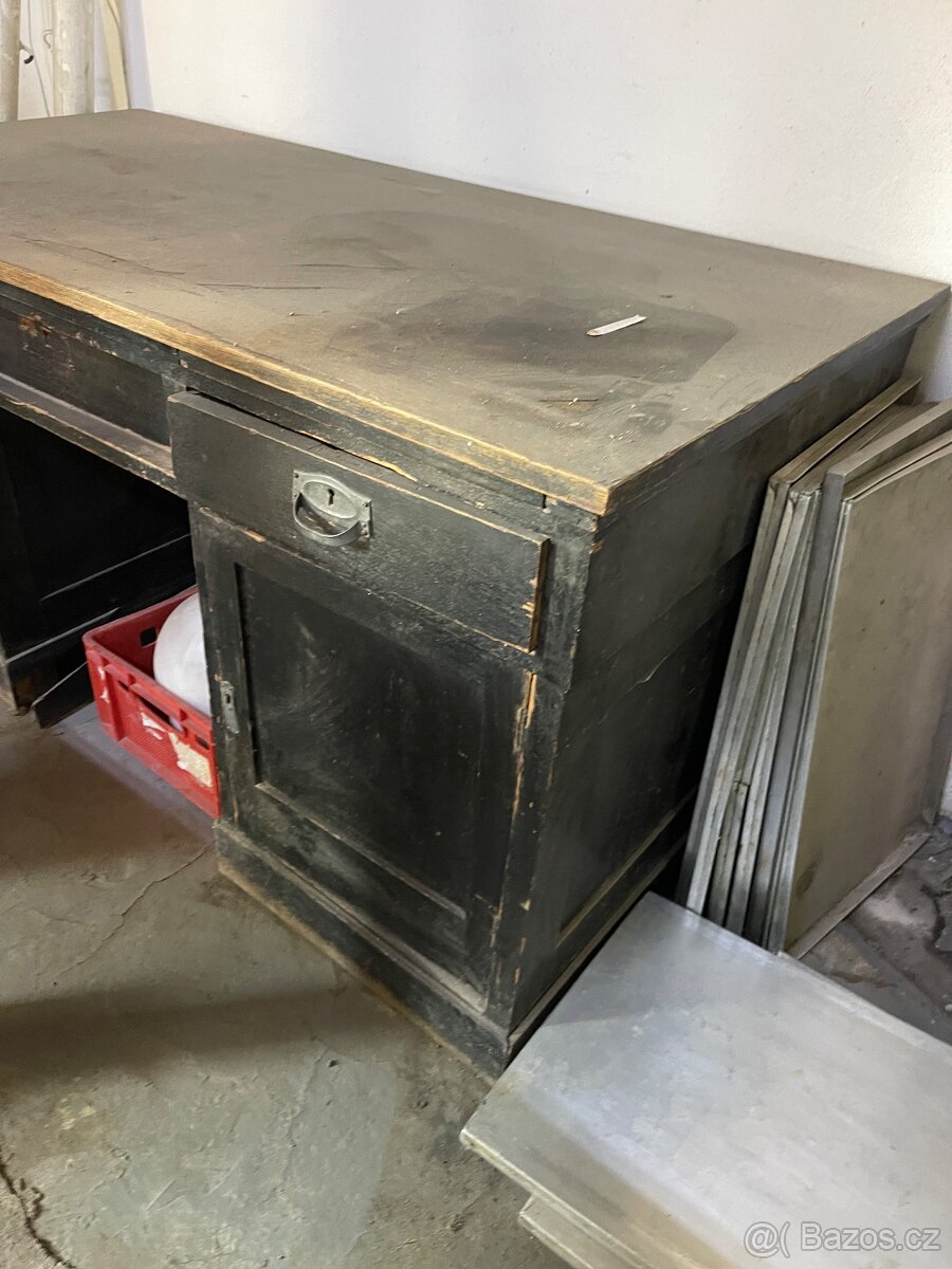 Starožitný stul - 3