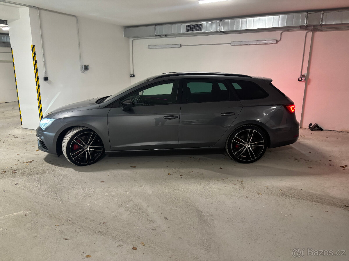 Seat Leon Cupra ST300 4drive - 3