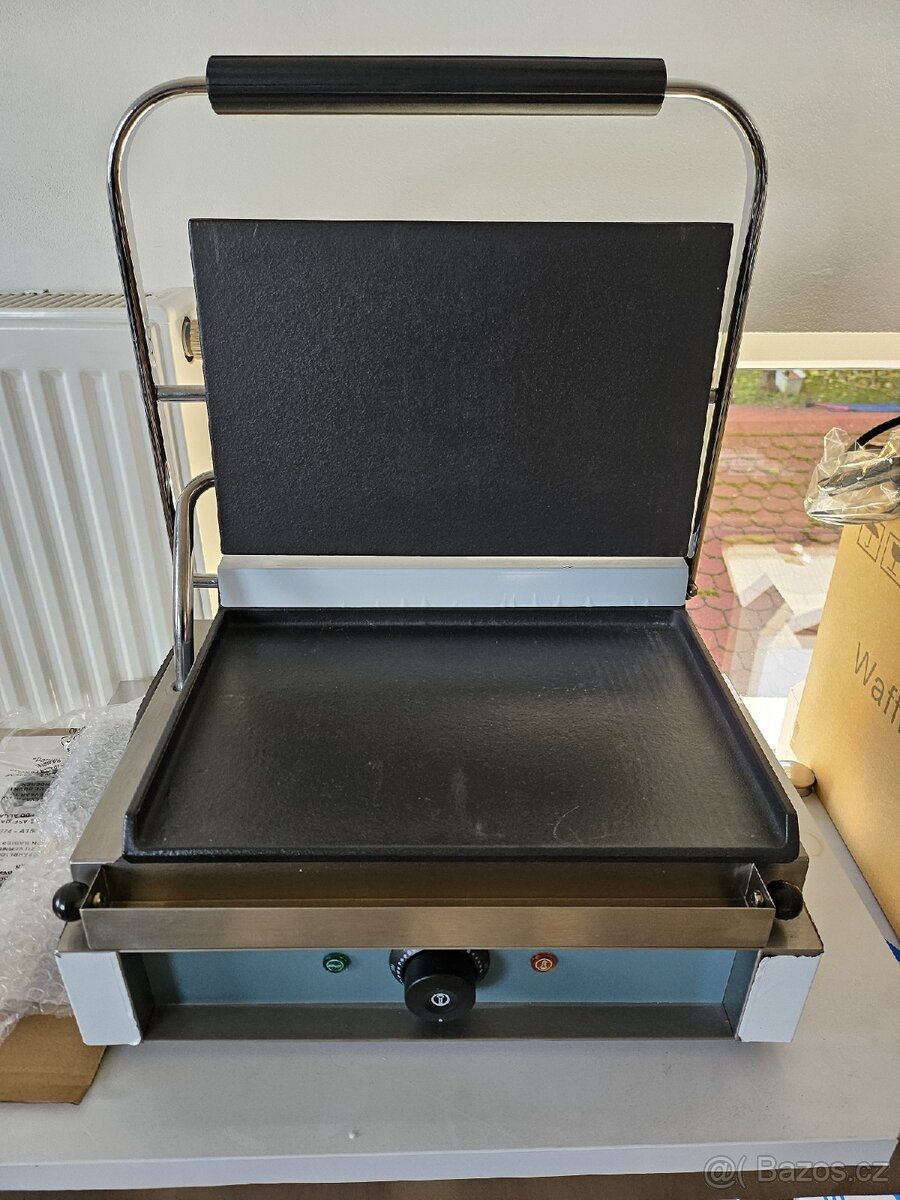 Kontaktní gril Bartscher GH811EB - 3