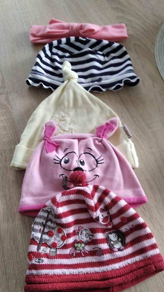 Dívčí čepičky - 3