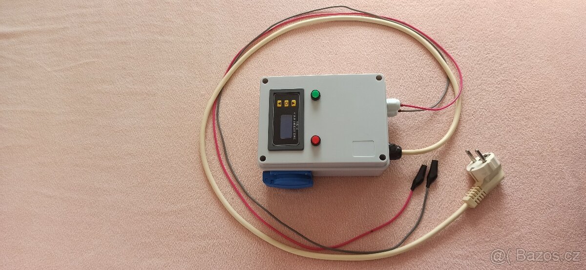 Nabíječka 12-24-48V FVE ostrovní, kontrolér - 3