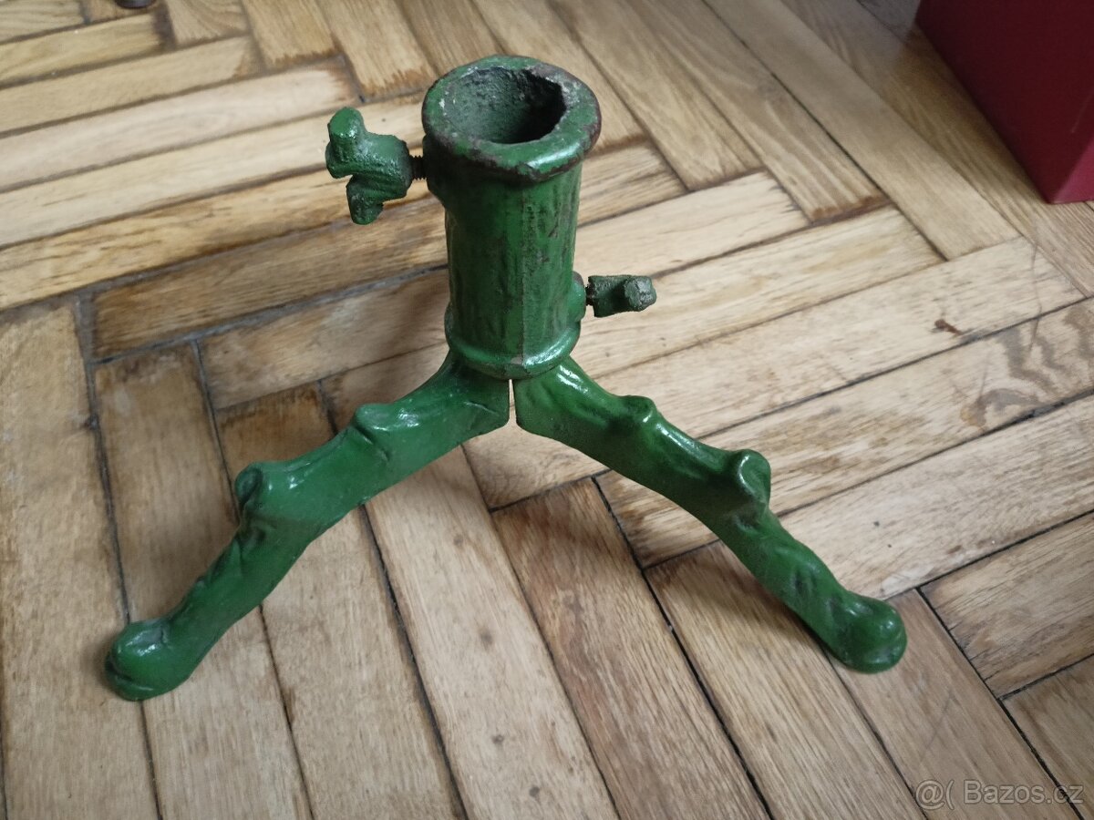 Stojánek na stromek litinový - 3