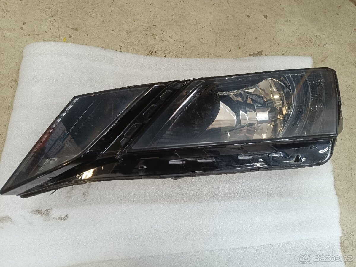 Levý přední světlomet škoda Octavia III facelift - 3