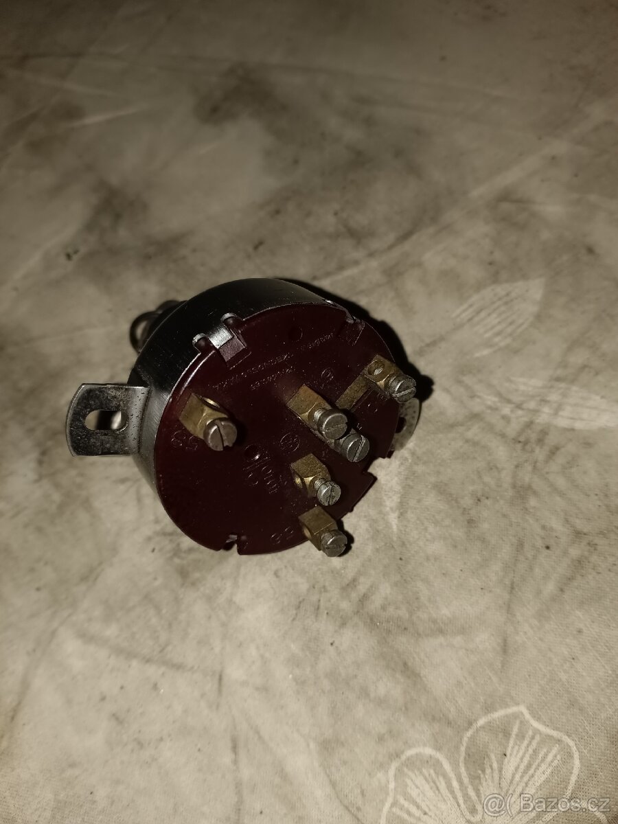 Spínací skříňka panelka originál TOP - 3