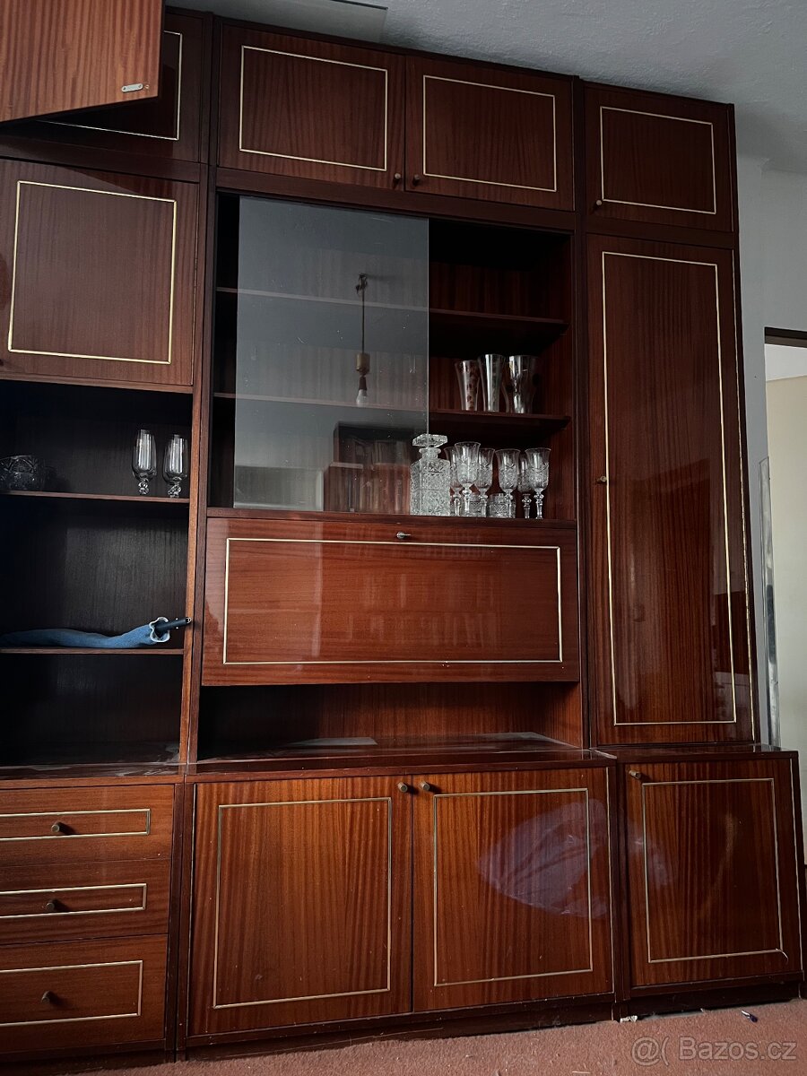 Zachovalá obývací stěna - 3