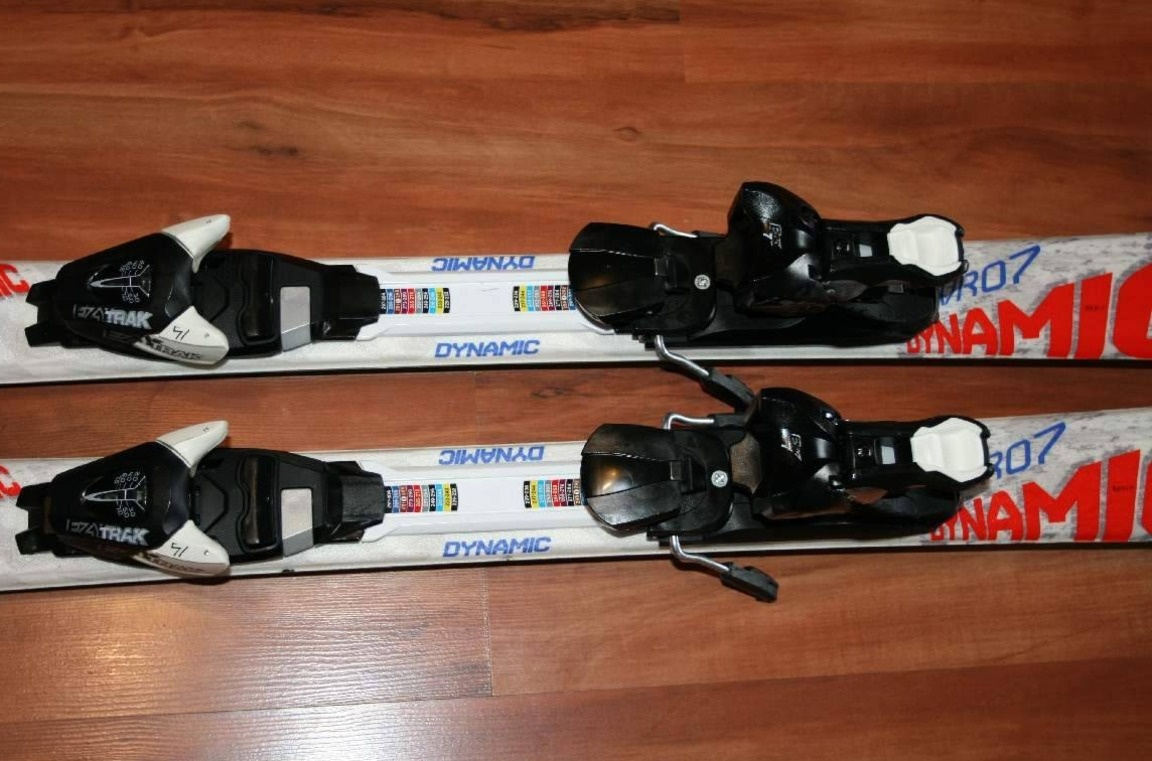 lyže dynamic 130 cm , lyžáky - 3