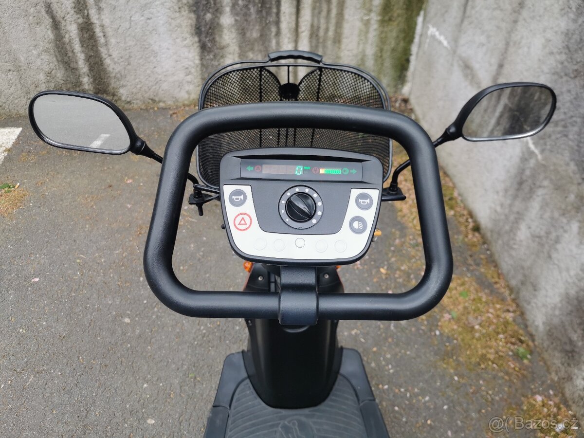 Elektrický skútr Trophy Booster 6 - 3