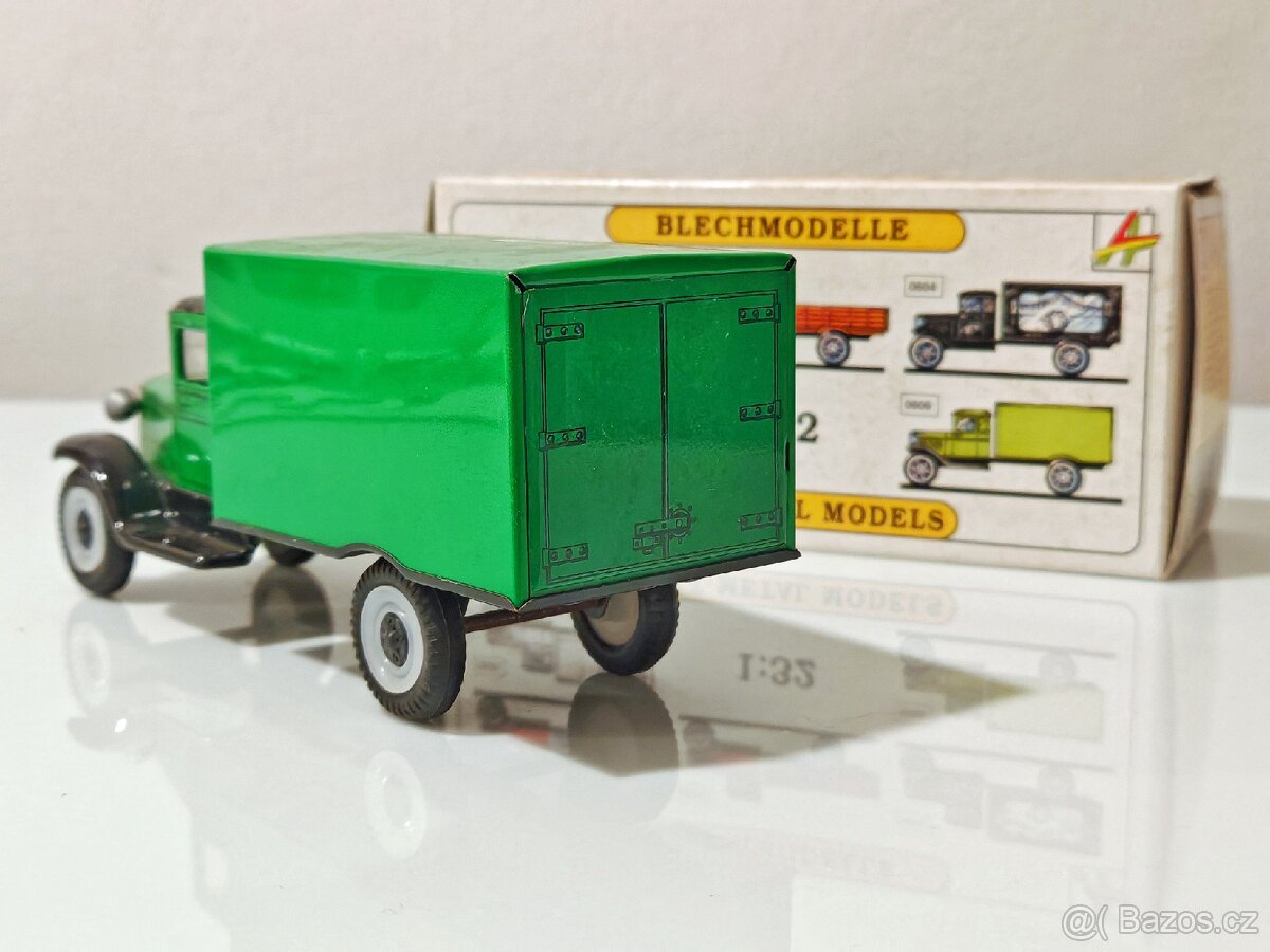 Staré zelené autíčko - 3