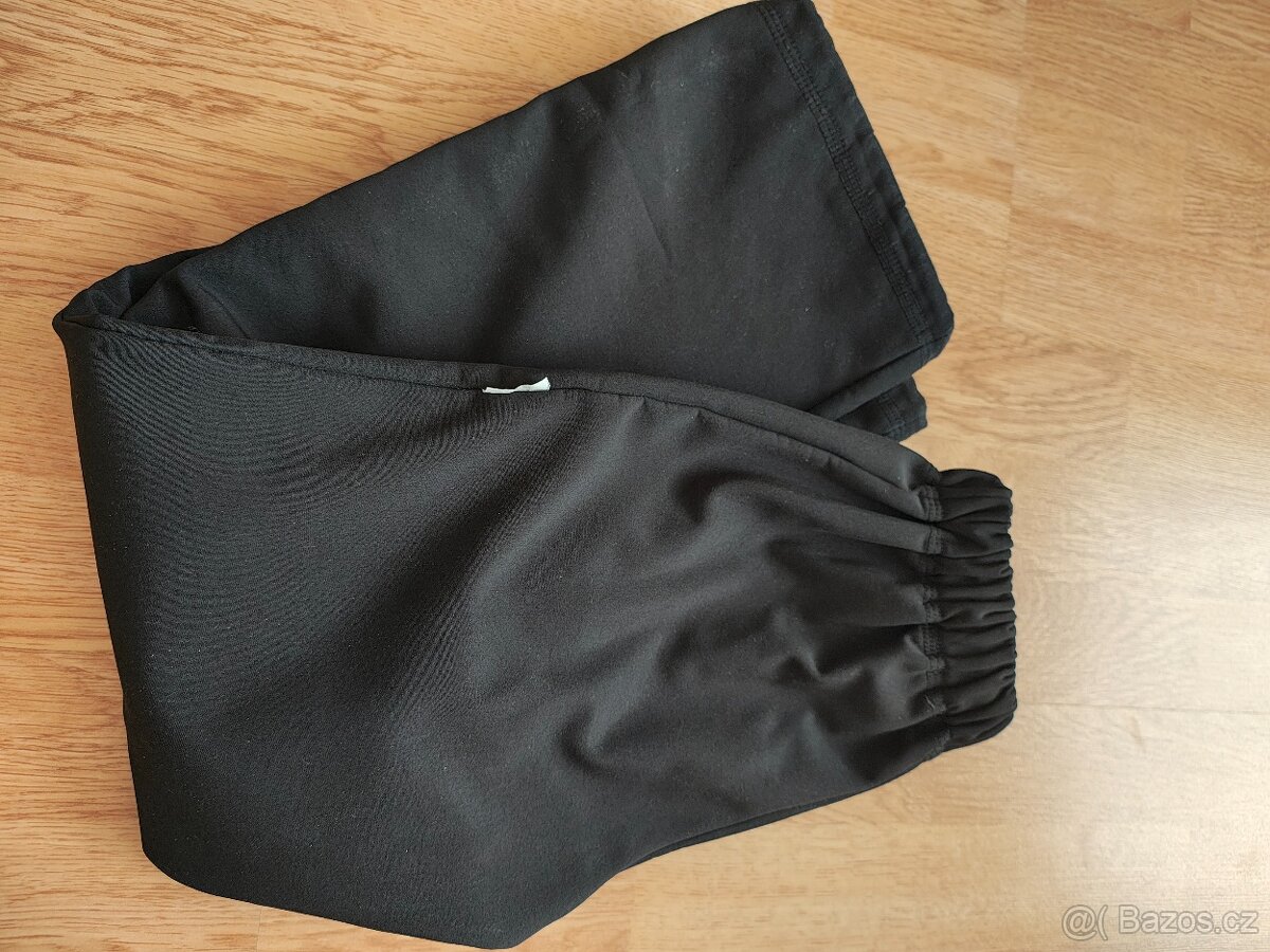 Kvalitní softshellové kalhoty vel. 128 - 3