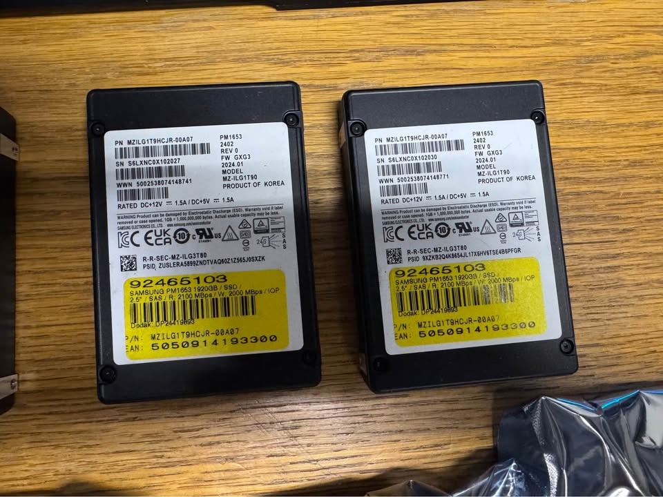 SAMSUNG PM1653 1920GB - 3