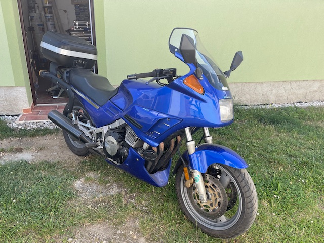 Yamaha FJ 1200 - 3