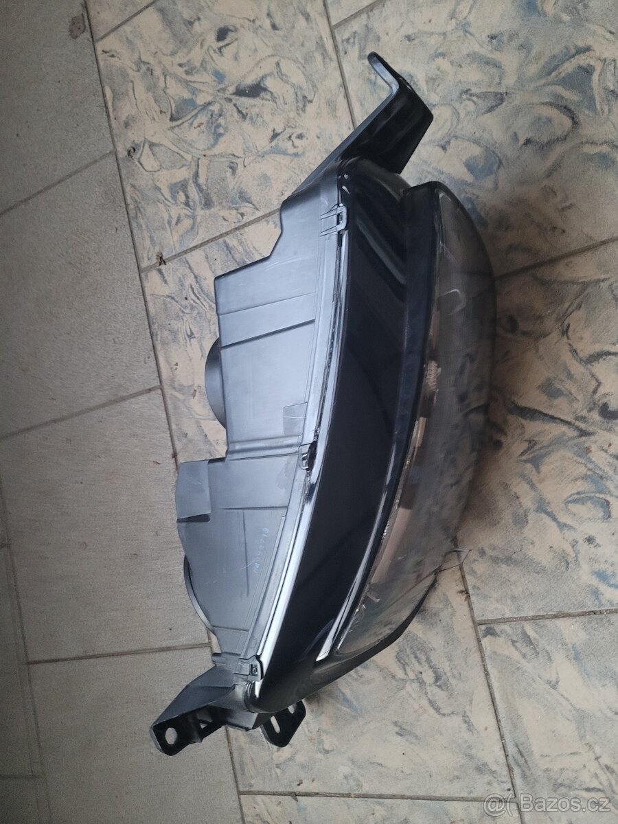 Přední světlo citroen c4 picasso - 3