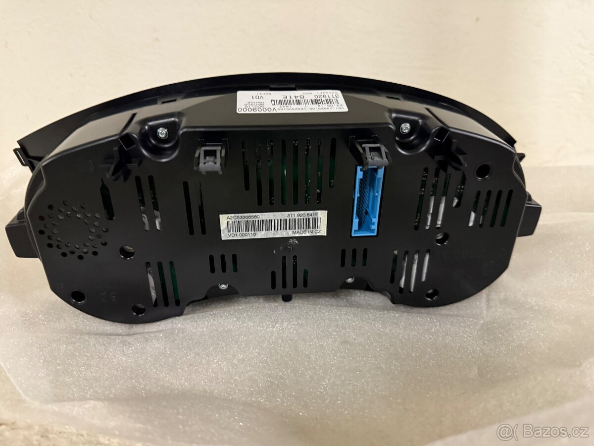 Panel přístrojů, budíky Škoda Superb II Maxidot - 3