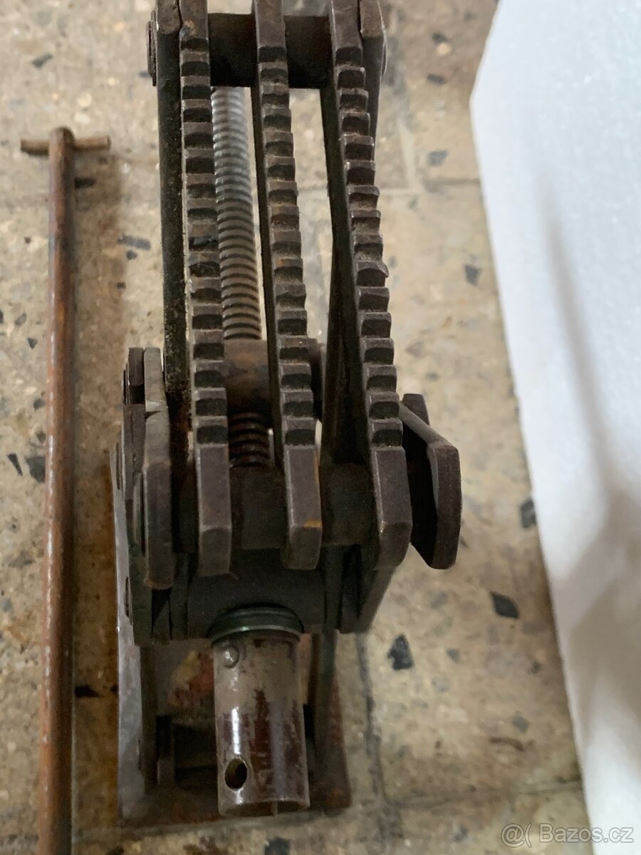 Hever nůžkový - 3