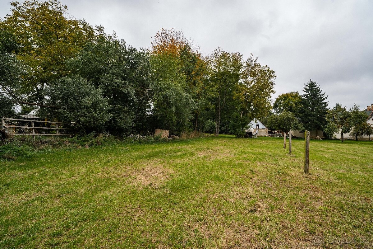 Stavební pozemek - 3