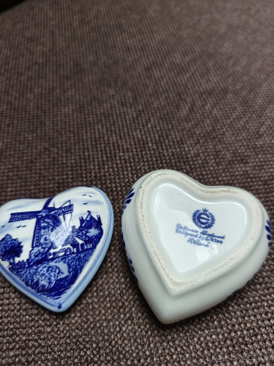 Keramika ve stylu " Delft Blue" - 3
